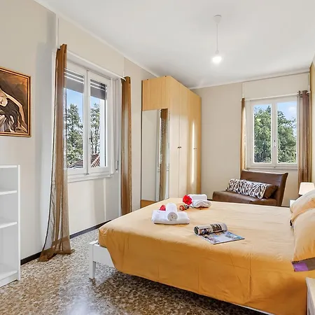La Caravella: Stresa Lake & Islands View Balcony - Happy Rentals