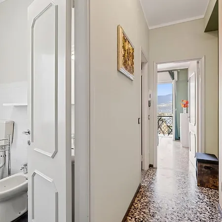 La Caravella: Stresa Lake & Islands View Balcony - Happy Rentals *